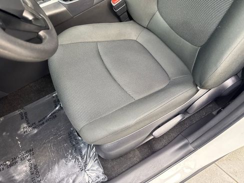 Used 2025 Toyota RAV4 LE FWD image 30