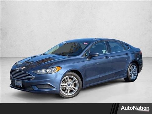 Used 2018 Ford Fusion SE w/ Fusion SE Technology Package image 1