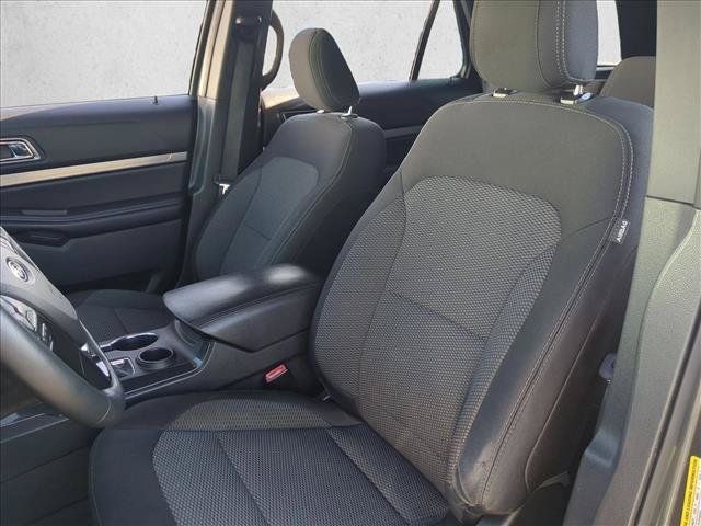 Used 2018 Ford Explorer XLT FWD image 15