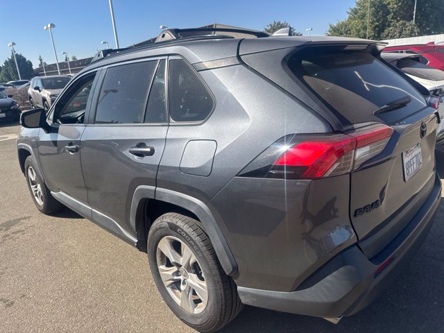 Used 2020 Toyota RAV4 XLE w/ Convenience Package FWD image 6