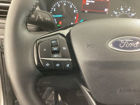 Used 2022 Ford Escape SE w/ SE Sport Appearance Package image 22