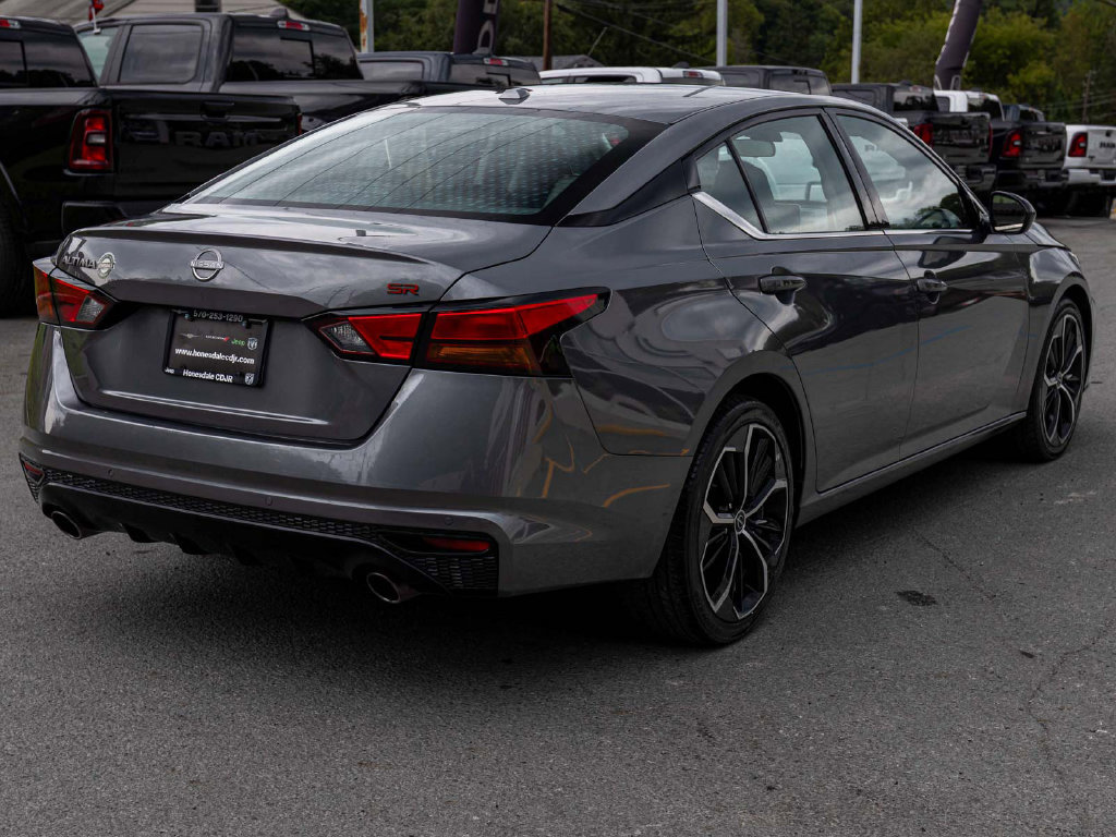 Used 2024 Nissan Altima 2.5 SR FWD image 6