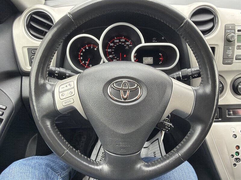 Used 2009 Toyota Matrix S FWD image 14
