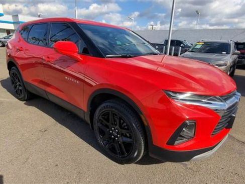 Used 2020 Chevrolet Blazer LT image 2