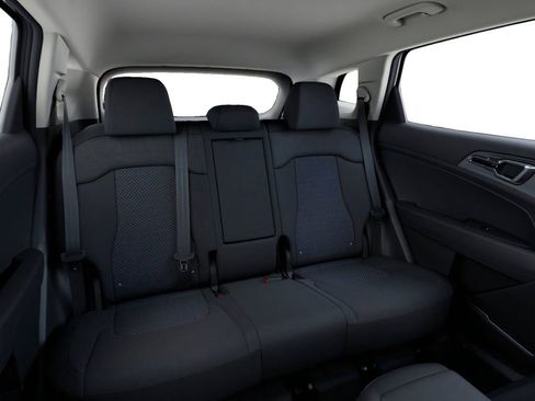 New 2026 Kia Sportage LX image 16