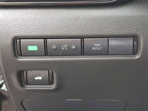 Used 2025 Nissan Sentra SV image 25