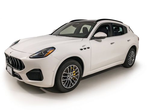 Used 2024 Maserati Grecale GT image 2