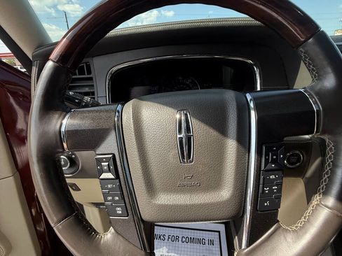 Used 2016 Lincoln Navigator Reserve AWD/4WD image 13