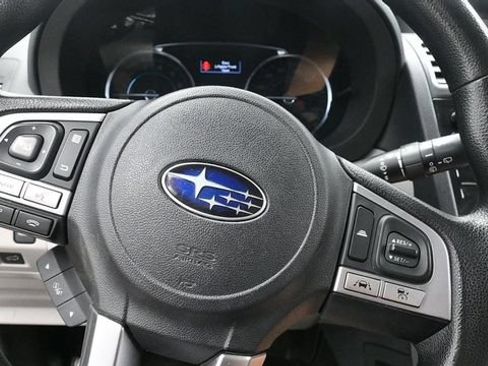 Used 2017 Subaru Forester 2.5i Premium AWD/4WD image 18