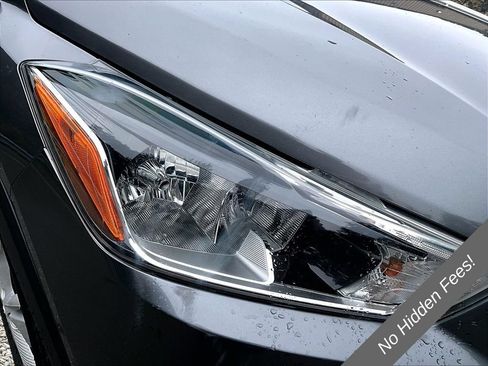 Used 2019 Nissan Kicks S FWD image 17