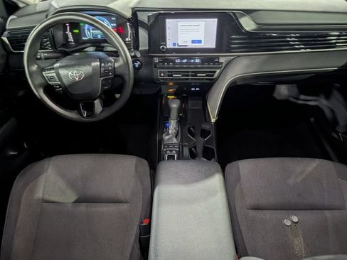 Used 2025 Toyota Camry LE FWD image 11