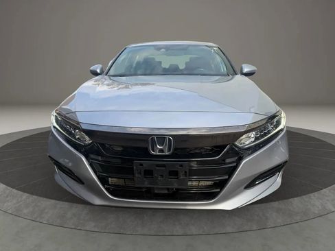 Used 2018 Honda Accord Sport image 2