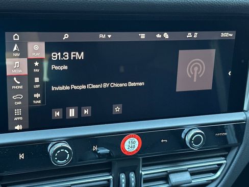 New 2026 Porsche Macan image 23