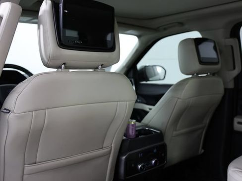 Used 2020 Ford Expedition Platinum AWD/4WD image 6