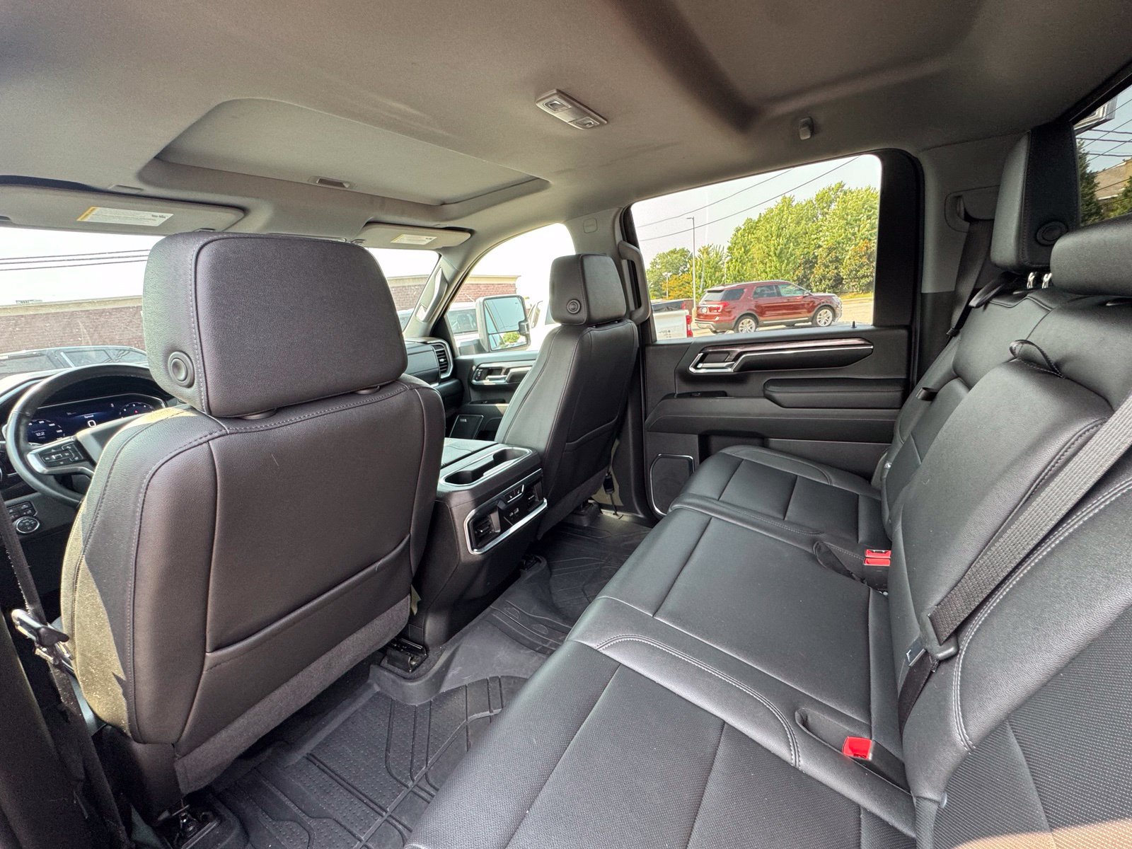 Used 2024 Chevrolet Silverado 2500 LTZ w/ LTZ Plus Package AWD/4WD image 35