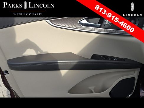 Used 2019 Lincoln Nautilus Reserve image 16
