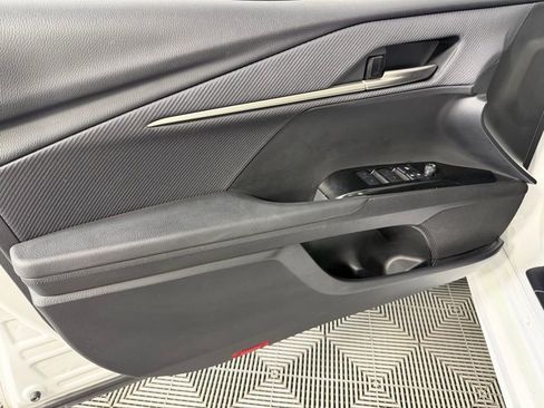 Used 2025 Toyota Camry SE image 23