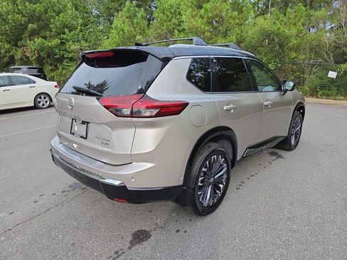 Used 2026 Nissan Rogue Platinum w/ Platinum Premium Package AWD/4WD image 7
