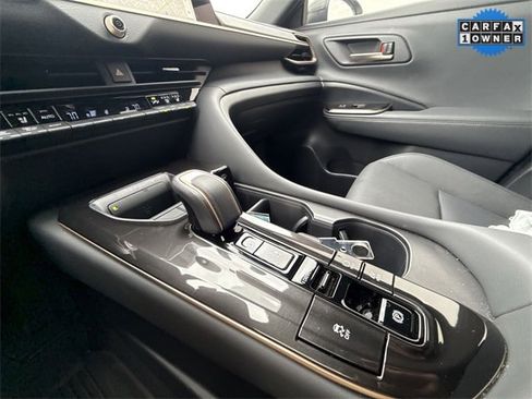 Used 2025 Toyota Crown Signia image 20