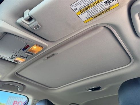 Used 2017 Subaru Outback 2.5i Limited image 11