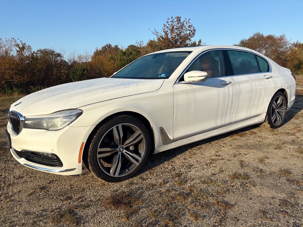 Used 2018 BMW 740i xDrive AWD/4WD image 3