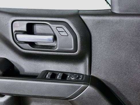 Used 2025 Chevrolet Silverado 1500 Custom w/ Turbomax Blackout Package RWD image 15