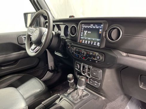 Used 2023 Jeep Wrangler Unlimited Sahara image 27