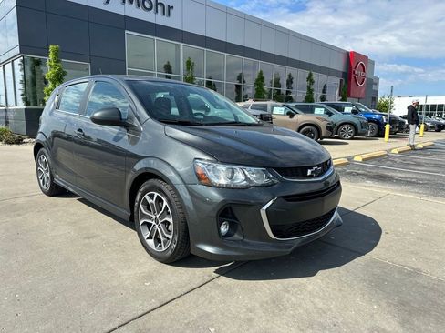 Used 2019 Chevrolet Sonic LT FWD image 2