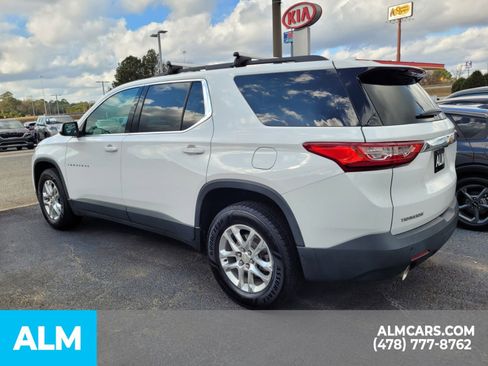 Used 2021 Chevrolet Traverse LT image 7