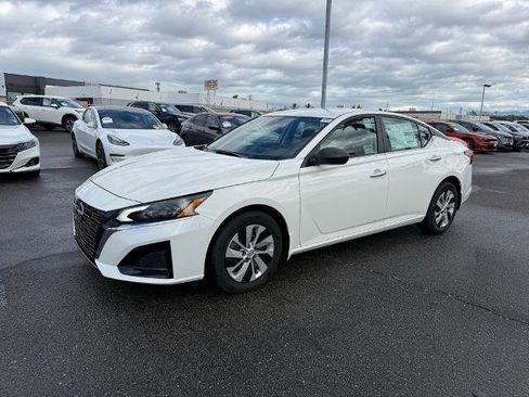 New 2025 Nissan Altima 2.5 S image 3