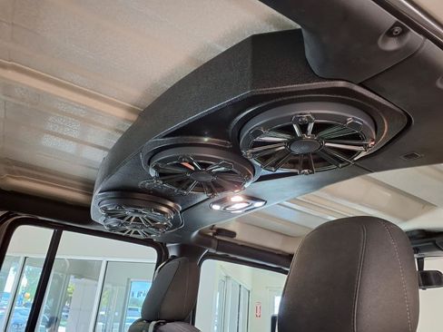 Used 2022 Jeep Wrangler Unlimited Sport AWD/4WD image 14