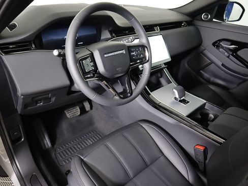 Used 2025 Land Rover Range Rover Evoque S AWD/4WD image 9