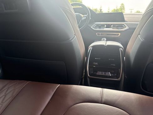 Used 2022 BMW X5 xDrive40i AWD/4WD image 37