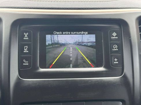 Used 2014 Jeep Cherokee Latitude w/ Comfort/Convenience Group AWD/4WD image 32