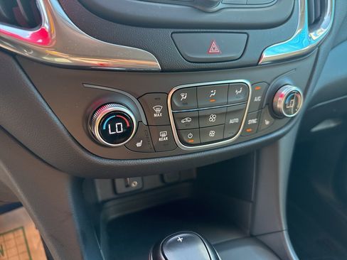 Used 2018 Chevrolet Equinox LT image 27