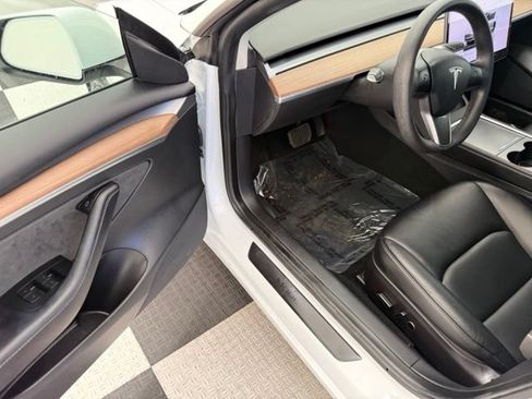 Used 2022 Tesla Model 3 RWD image 32