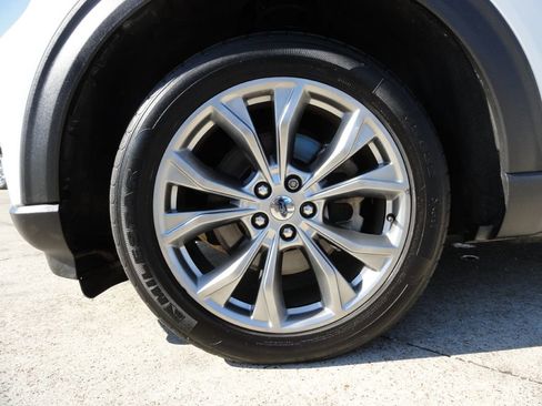 Used 2020 Ford Explorer XLT w/ Equipment Group 202A image 40