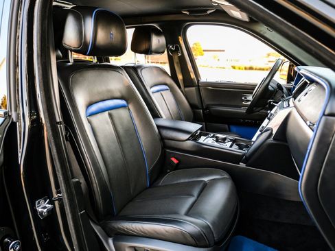 Used 2021 Rolls-Royce Cullinan AWD/4WD image 36