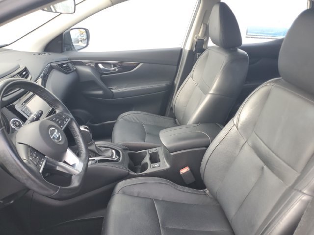Used 2018 Nissan Rogue Sport AWD image 16