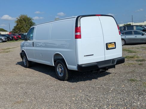 New 2025 Chevrolet Express 2500 w/ Driver Convenience Package image 5