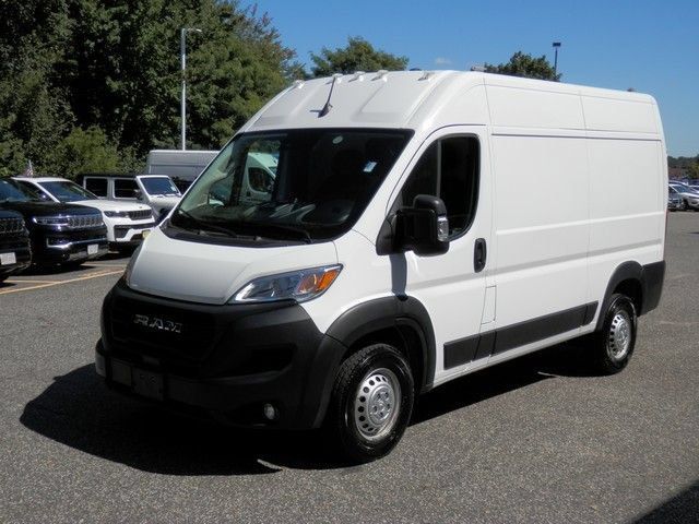 Used 2025 RAM ProMaster 2500 w/ Convenience Group FWD image 5