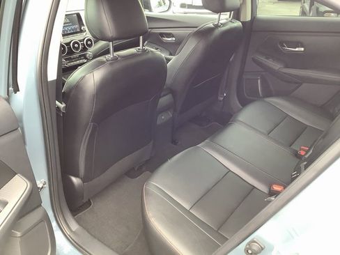 Used 2025 Nissan Sentra SR w/ SR Premium Package image 23