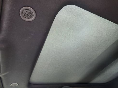 Used 2025 Land Rover Range Rover Evoque S image 27