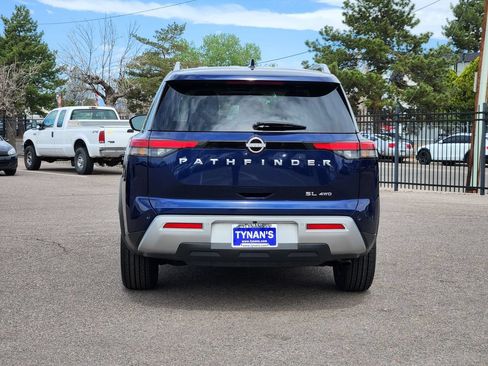 Used 2025 Nissan Pathfinder SL AWD/4WD image 6