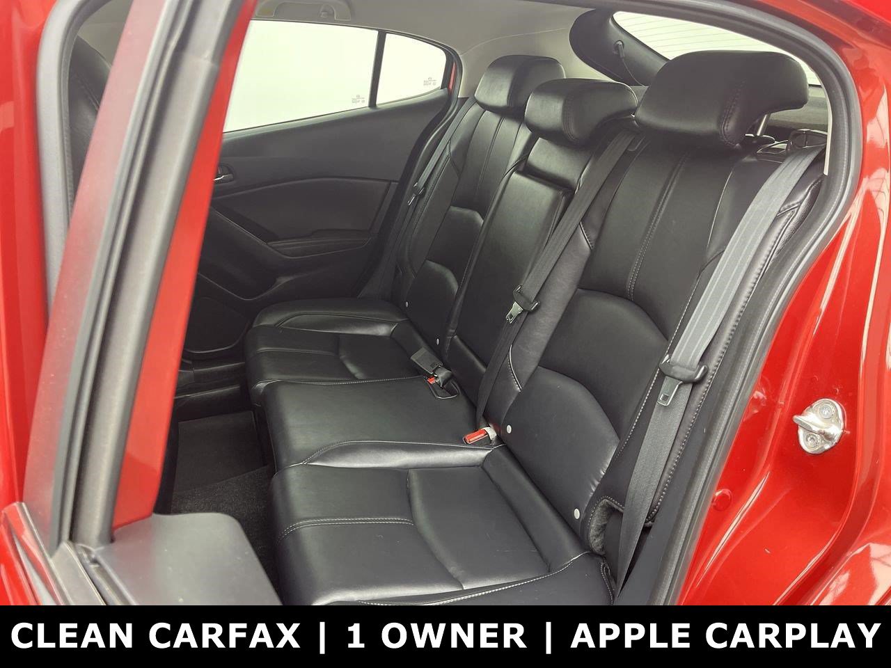 Used 2018 MAZDA MAZDA3 Touring FWD image 10