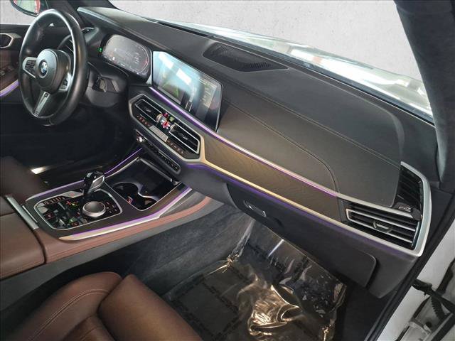 Used 2022 BMW X7 xDrive40i w/ M Sport Package AWD/4WD image 23