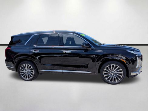Used 2024 Hyundai Palisade Calligraphy AWD/4WD image 3