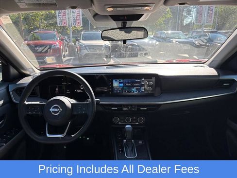 Certified 2025 Nissan Kicks SV AWD/4WD image 9