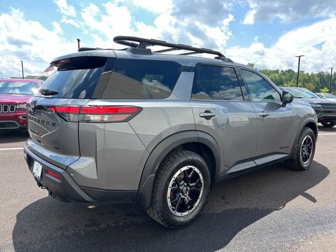 Used 2024 Nissan Pathfinder Rock Creek AWD/4WD image 8