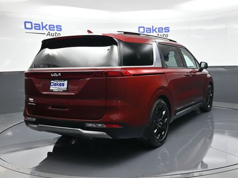 Certified 2024 Kia Carnival SX Prestige image 8